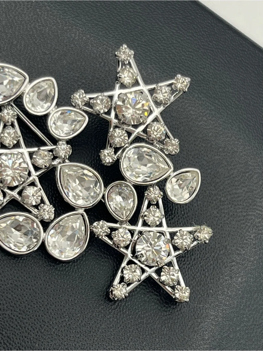 Swarovski Swan Bailee Three Star brooch pin silver tone celestial clear stones